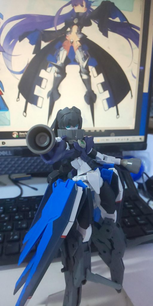 手の部分は手首パーツに使う軸にブースターパーツをパテで接合しました。