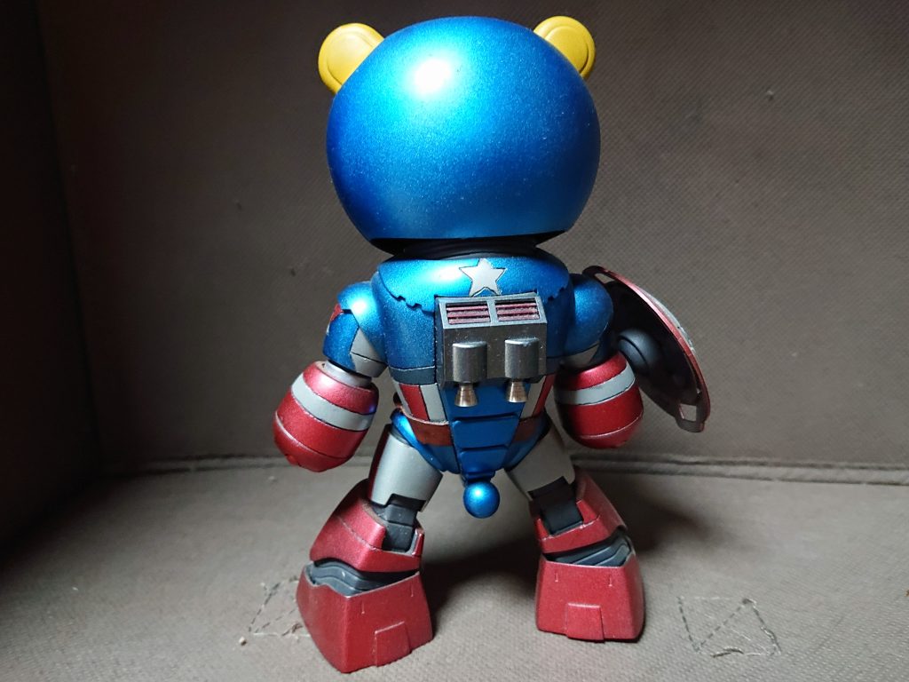 マーベル熊–3枚目/制作者：F.N