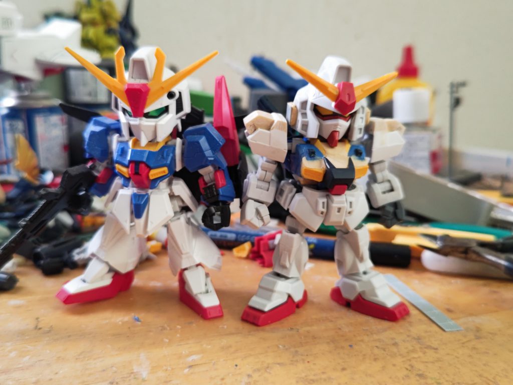 この状態だと色のせいで78ガンダムにみえなくもないｗ