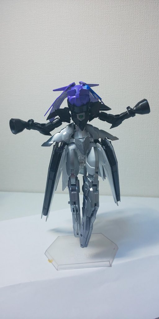 そんなわけでメルトモチーフの機体です。間に合うならもう一体の姉妹機体も作りたいところ。