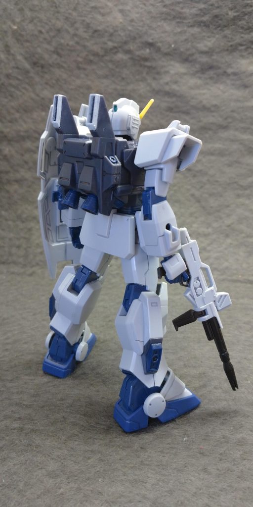 バックショット本来､肘の関節部分はホワイトなんですけど､ABSのため塗装断念しました💦プレバンは見本写真がないから､塗装するのが大変でした💦