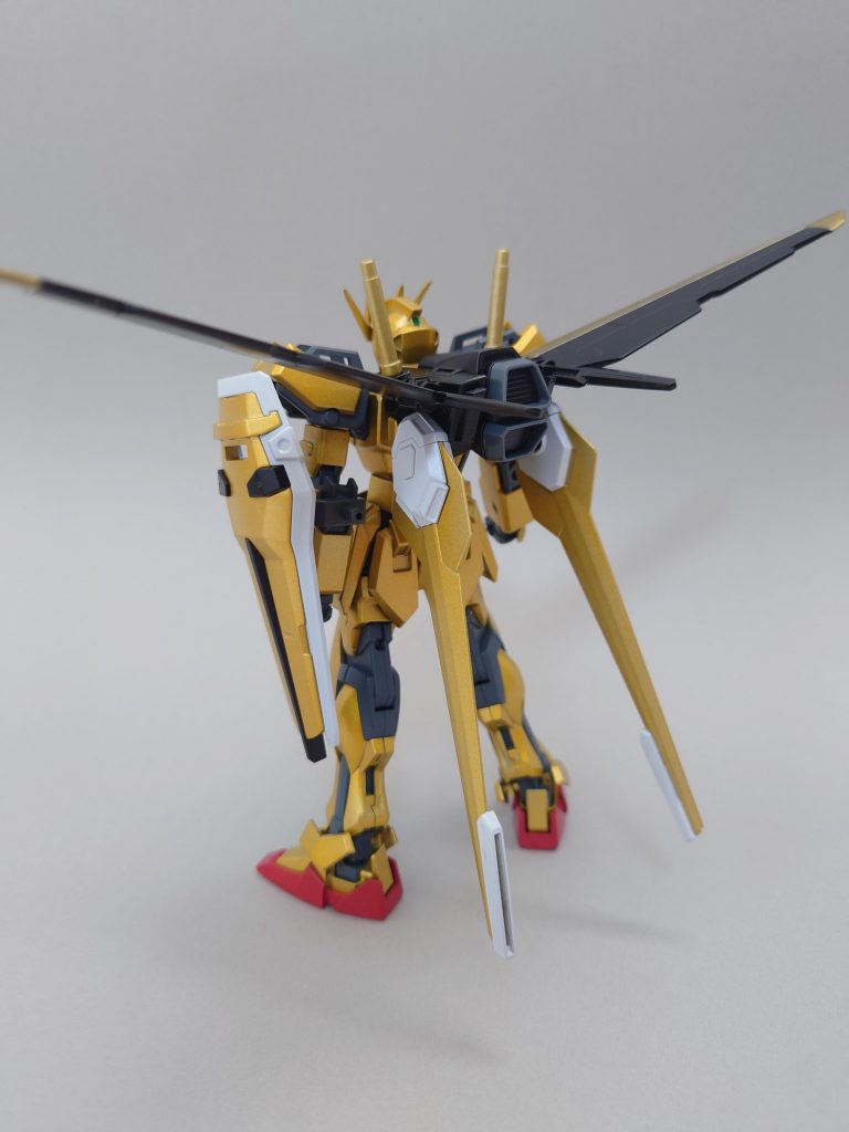 バックパックはエールストライカーだとアカツキ感があまりなかったのでフォースシルエットをアカツキっぽい色味で塗装してあります。