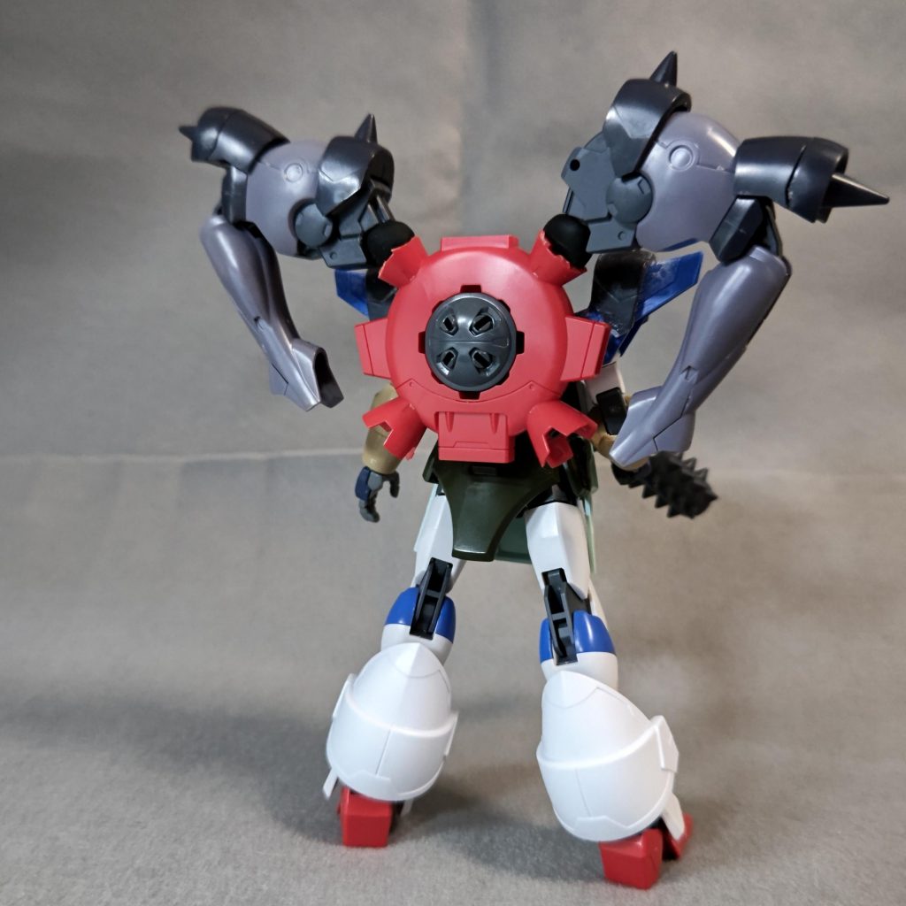 バックパックもHGドレッドノートガンダム、フレキシブルバインダーはHGエルドラブルート。ふくらはぎアーマーはSDガンダムのジャンクパーツから。