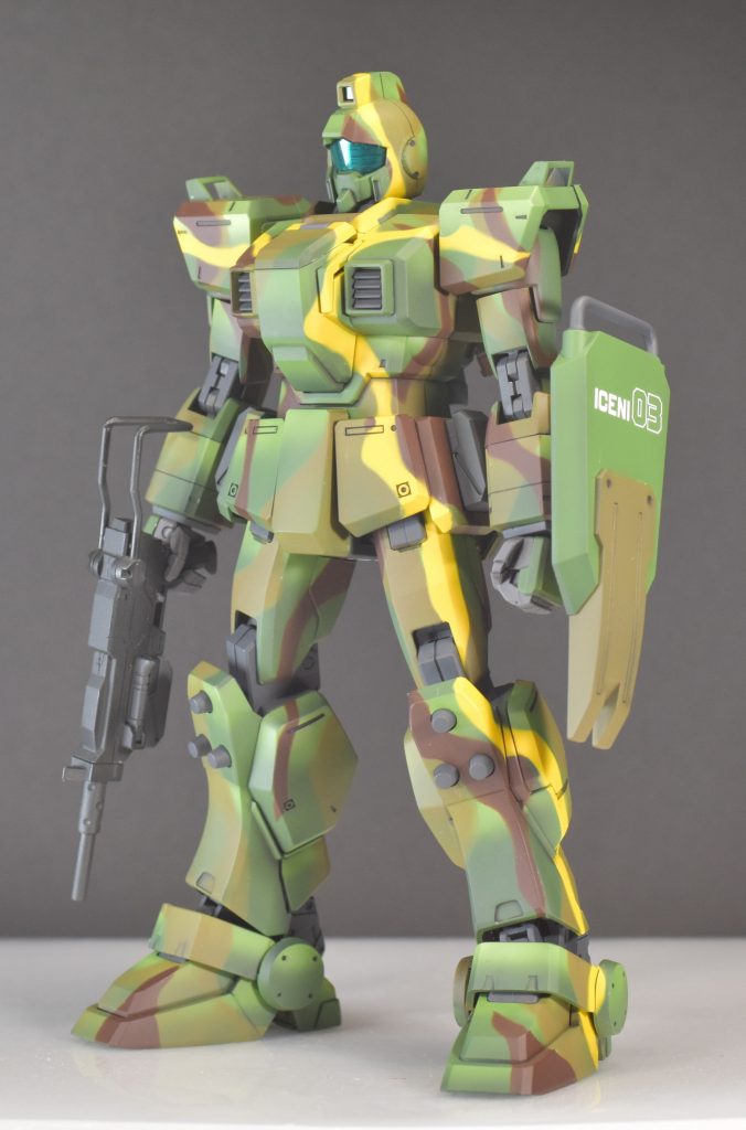 基本塗装にカラーモジュレーションを使いグラデーションをかけています