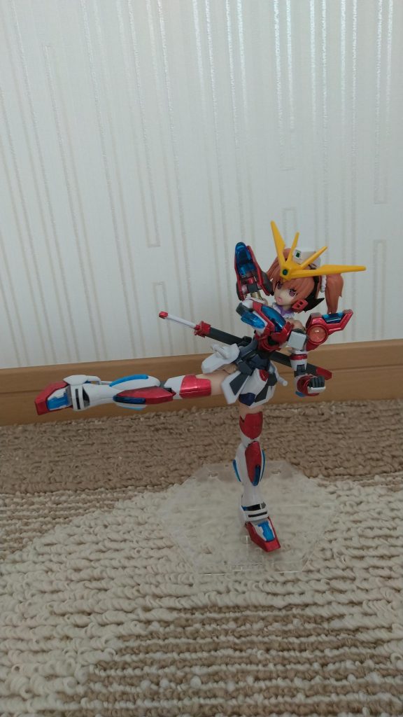 素体が良いからか、片足立ちでも見事なバランス感覚。やはり、コトブキヤは良いものだヽ(=´▽`=)ﾉ