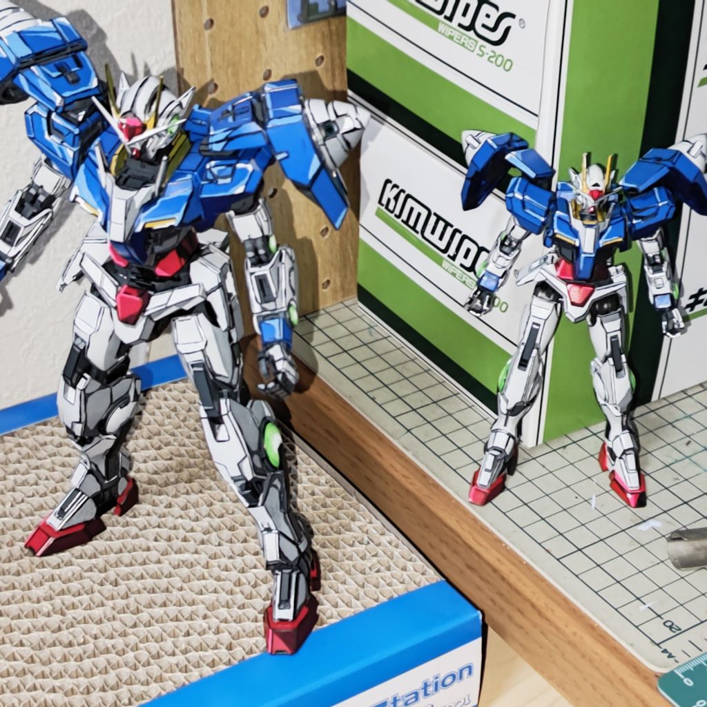 完成直前。　同じようにアニメ塗りしたHGダブルオーガンダムを参考にしています。