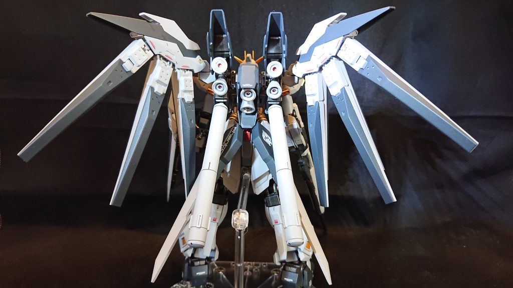 HGBF 1/144 RX-93-v2V Hi-νガンダムヴレイブ–3枚目/制作者：かずよし