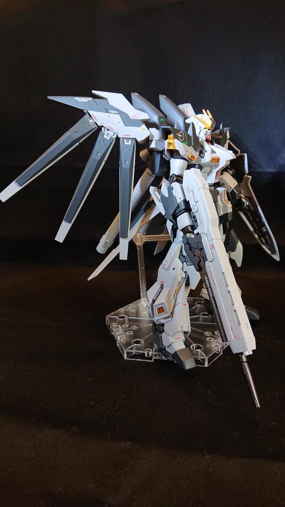HGBF 1/144 RX-93-v2V Hi-νガンダムヴレイブ–6枚目/制作者：かずよし
