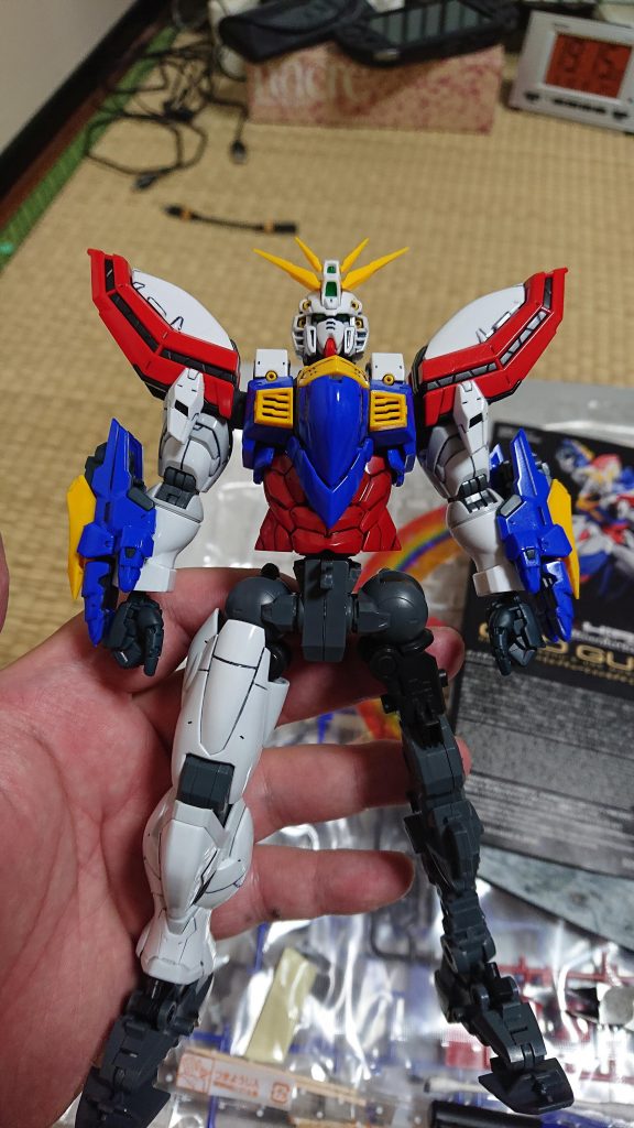 右足の組み立て中です。