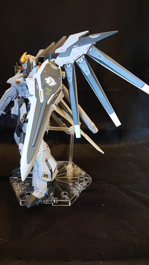 HGBF 1/144 RX-93-v2V Hi-νガンダムヴレイブ–7枚目/制作者：かずよし