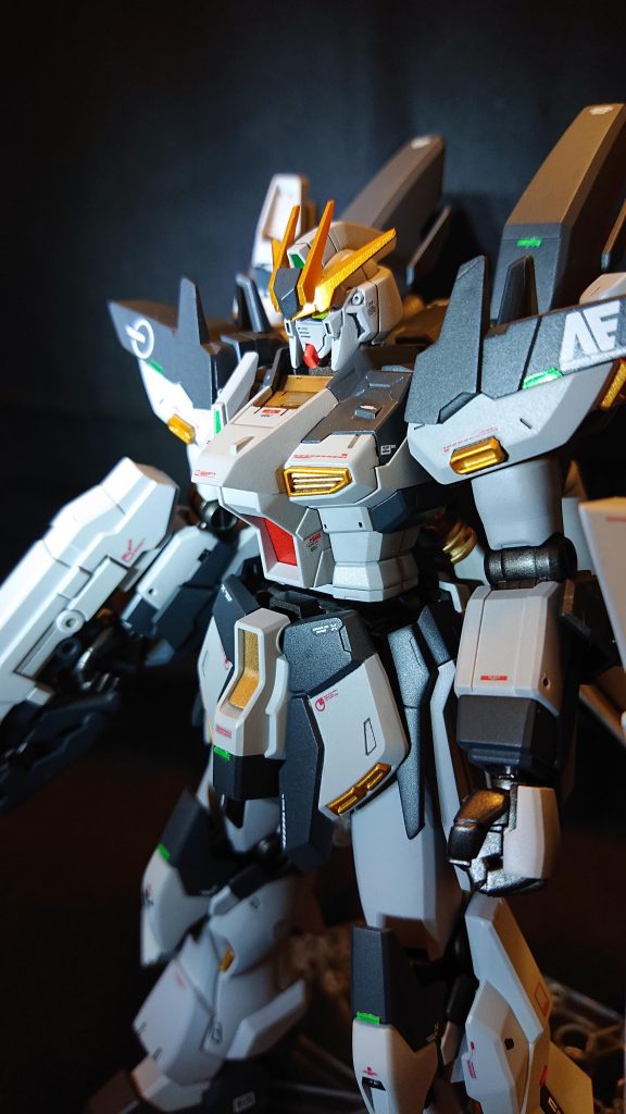 HGBF 1/144 RX-93-v2V Hi-νガンダムヴレイブ–4枚目/制作者：かずよし