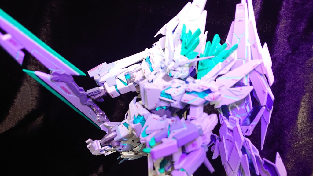 蛍光色とUVライトは最強の満足感!昔はこんなの考えられない(30年前の話)