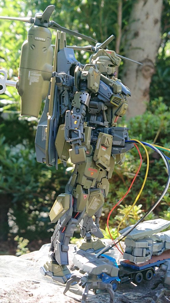 試験型なので無駄な装甲は外してほとんどがフレームむき出し状態にしてます😋。