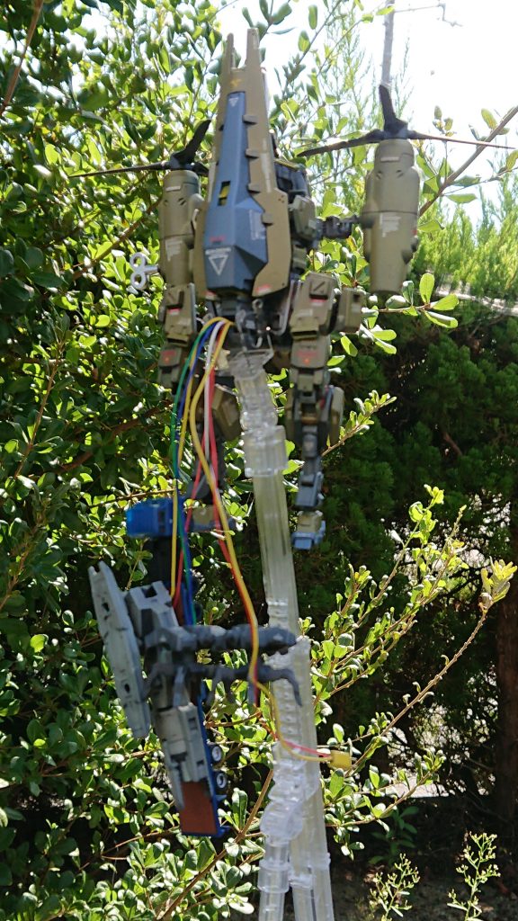 さよ〜(あれ?ロイロイ二台とトラック繋がったままですが?🤨)