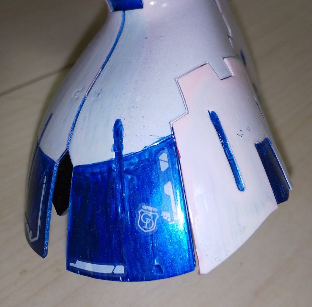 1番ひどい所がここになりますね。ガンダムマーカーで誤魔化そうとしましたが、汚くなりました…(T_T)また参考にして頂ければ幸いです。