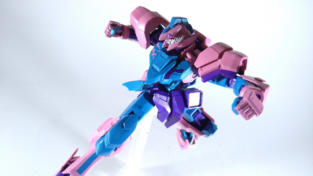 端白星リバイエアブラシ塗装、筆塗り、マスキング塗装で塗装個人的にはもうちょい目の赤を目立たせたらいいかもしれなかったって思ってます