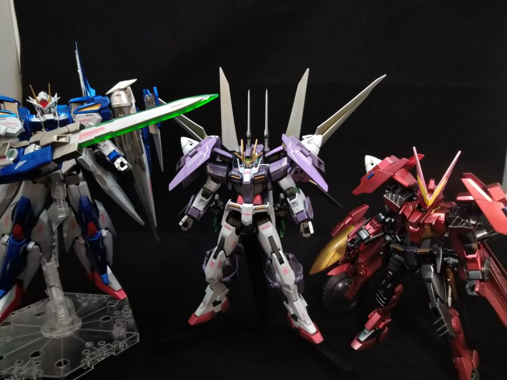 おまけ、今回でHGダブルオー及びダイバーの作製は計3機目となってます、ちと流石にやりすぎた感はありますがダブルオーはやりたい事が尽きないのが不思議です(笑) 見ていただいてありがとうございましたm(_ _)m