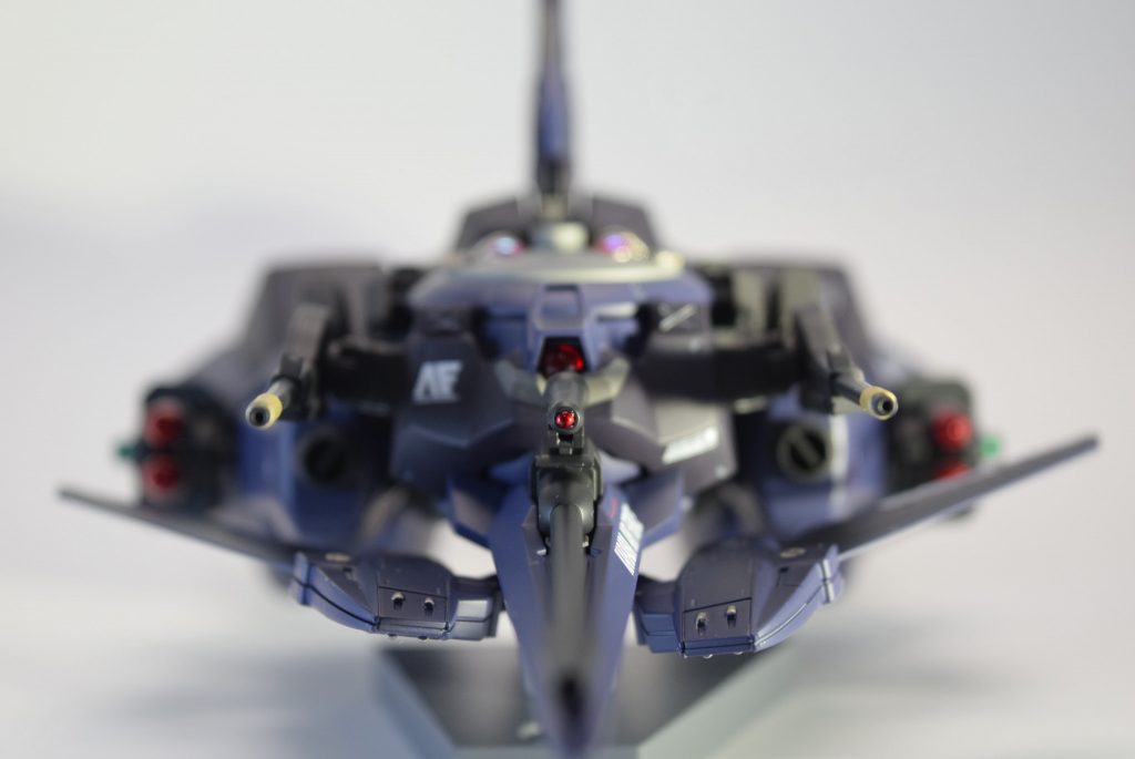 スコープで前方方向への索敵能力も強化。それを利用してのスナイピングも可能です。