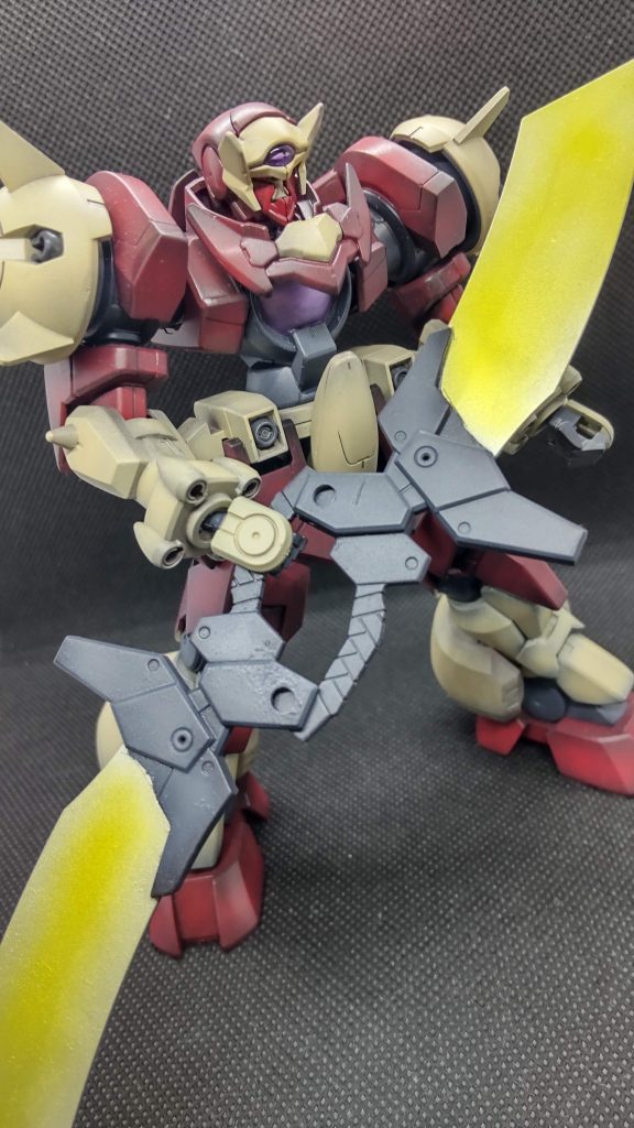 サーベルはクリアパーツでしたが傷がつきやすかったのでパール塗装してしまいました。