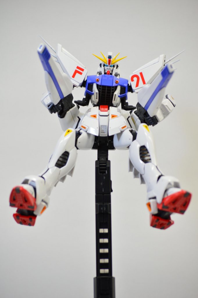 この鉄仮面フェイスがたまらん!!!!!!