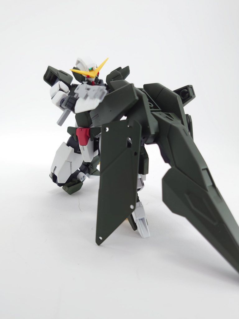 シールドこちらはケルディムのシールドビットとデュナメスのシールドを使い、自動自立型砲撃台として運用出来るようにしています。コア形態なら膝立ちすれば丁度良いサイズで収まります