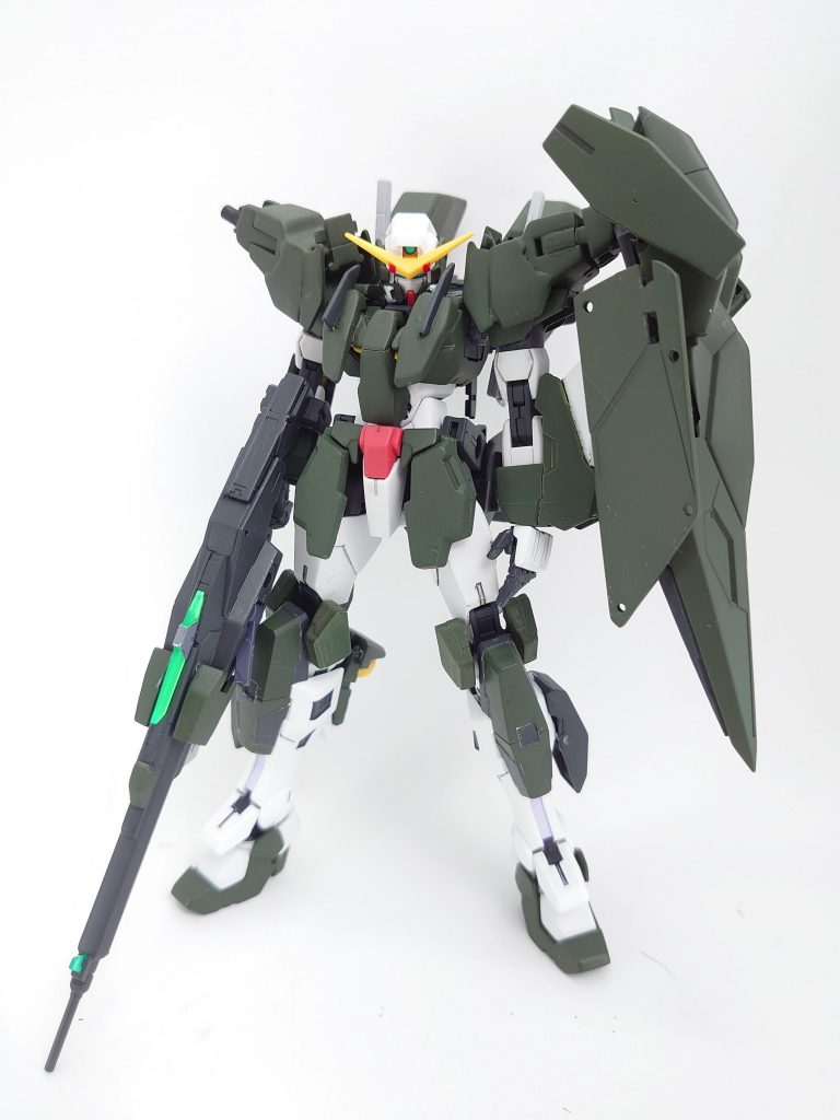 軽装備・デュナメス状態腰のサブユニットを外し、ライフルとシールドだけのシンプルな装備となっている隠密行動での狙撃時に使用