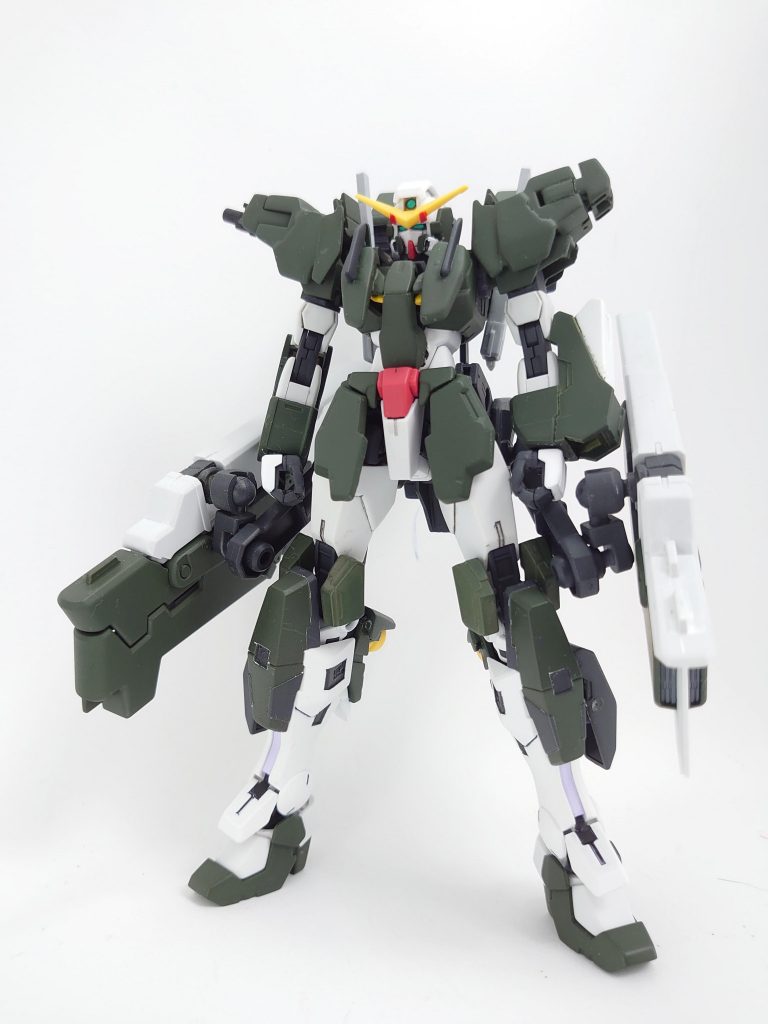 軽装備・サバーニャ状態ライフル、シールドを外しGNハンドガンと腰の2つのシールドのみの装備状態目標物が多い時に乱れ撃ち用として使用