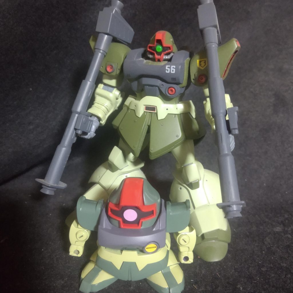 ？何年前の ドムⅡだろうか旧キットの 過去品も 一緒にUP  当日わ このシリーズ 中古で250円で よく 売られてた