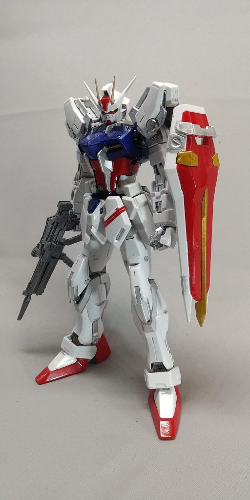 フンドシにレッドラインをいれました足と腰にメタルパーツをはっています。