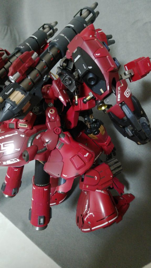 背面。羅刹をベースにネオジオング、サザビーのパーツを付け足してMAを作成