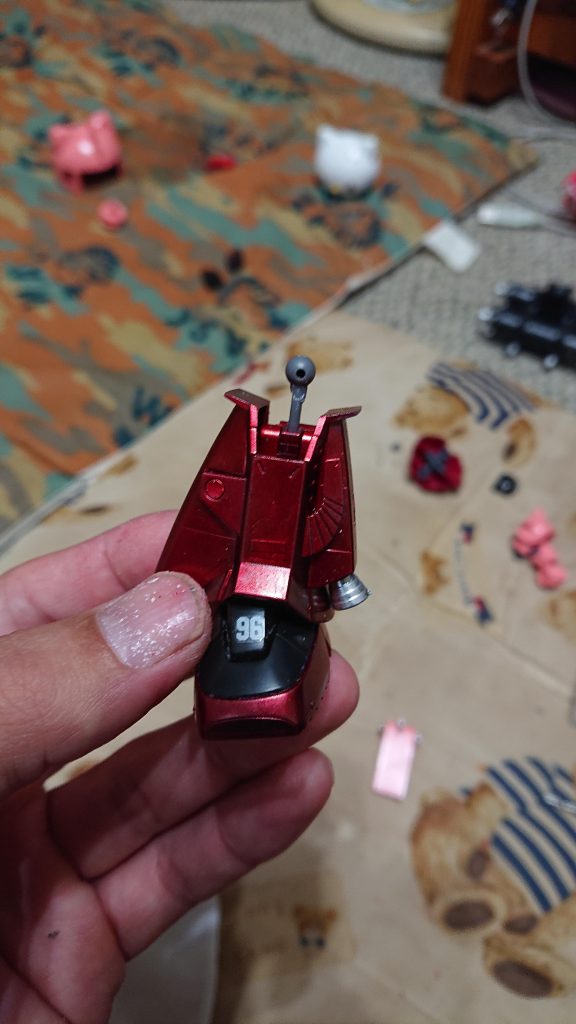 皆さんにもマネして欲しいポイントでもあるんですが前回の投稿でも使用した5mmボールジョイントがSDCSのパーツにガッシリハマるため、hgガンプラのSD化問題があっさり解決!サイコザクの足は改造無しにそのまま使用。