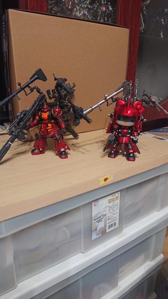 先輩サイコザクとツーショット。