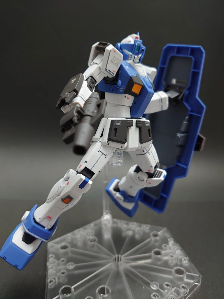 流石に最近のキットだけあって、合わせ目もほとんどの無し、色分けもほぼ完璧💯今回の部分塗装はシールド裏くらいです👍