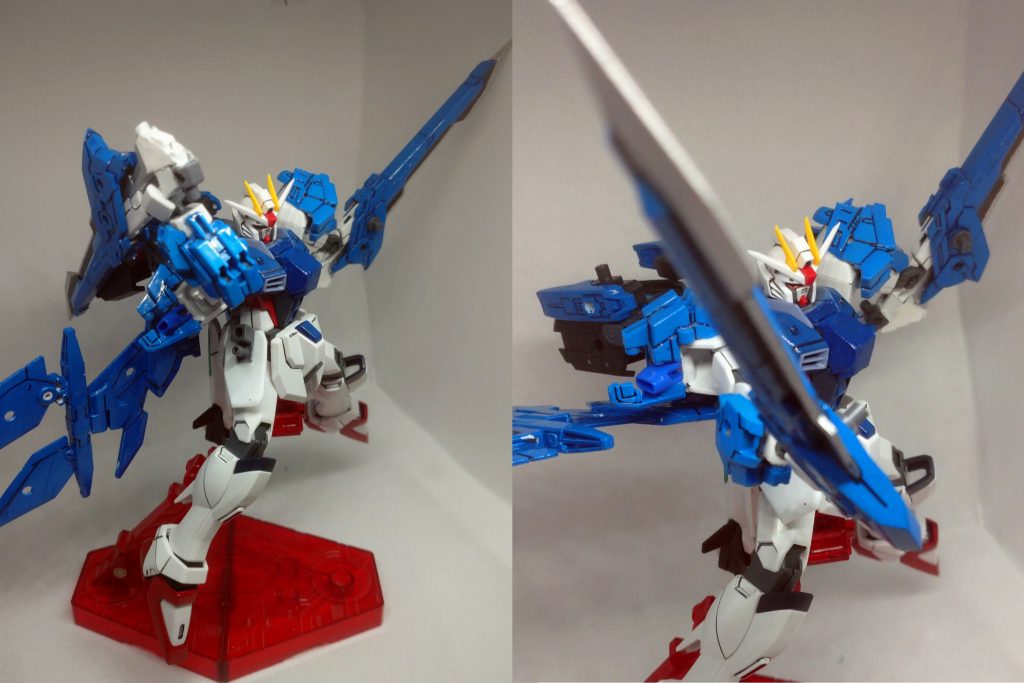 そして最後にソードストライクイシュー。手に持ったダガーをウィングブレードに接続し大剣化!これが、やりたかったのです!! ……と言いつつ、持ってるのレーザー対艦刀じゃないし、2本あるし……ぶっちゃけ、再現度は一番低いモードです… ソードストライク意趣じゃなくてソードカラミティかゲイルストライク意趣になってる気がしないでもありません。