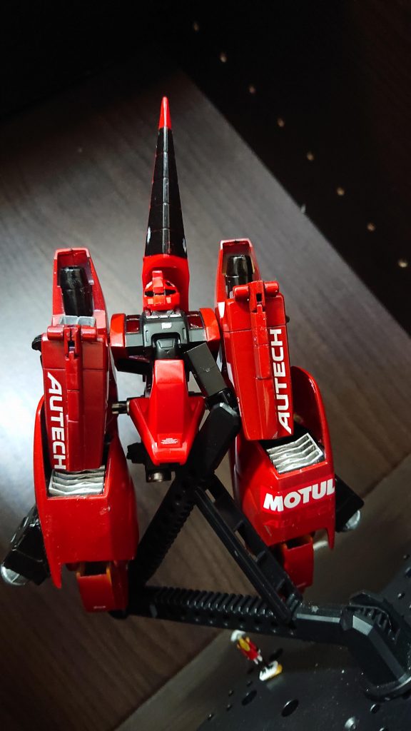 禁断の裏側無理やりひっかけて浮かせてます。