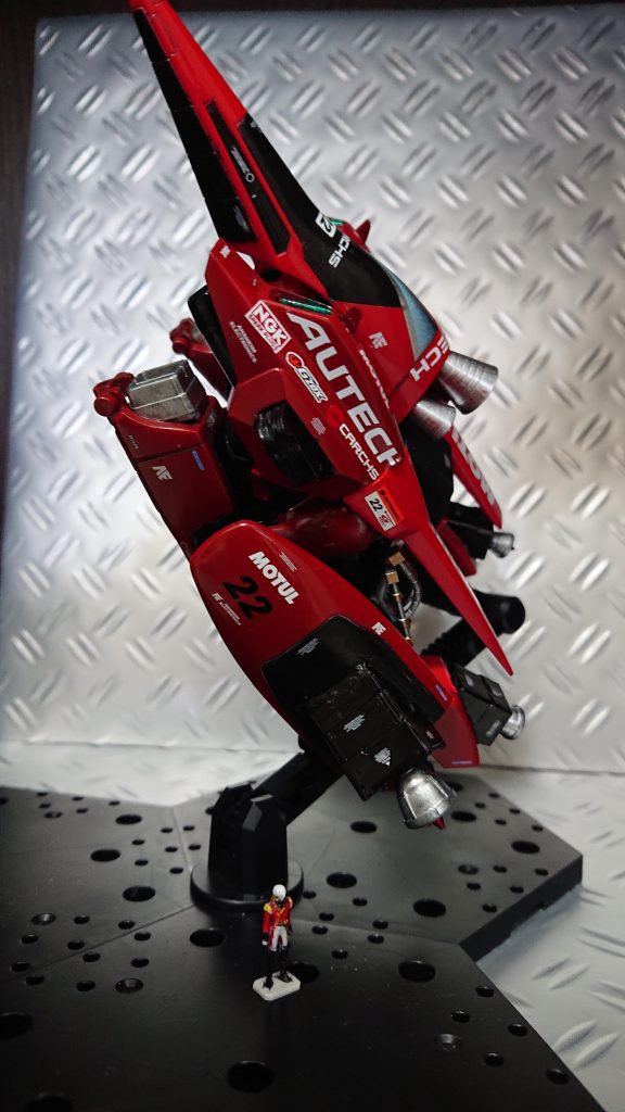 という設定です。カーモデルを作った時に余ったデカールを使いたくて作成しました。