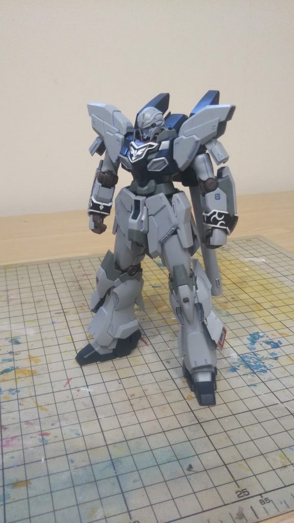 筆塗り部分塗装しました😃❗️やはり袖付き機体 エングレービングがあると格好よくなりますね😆クシャトリアの時よりも少し筆塗り上達したかな😅でも粗が目立ちますね🤨修行あるのみ❗️😤 