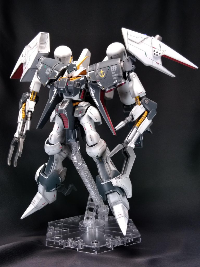 大気圏内用のモビルスーツということで、ウェザリングを各所に施しました。