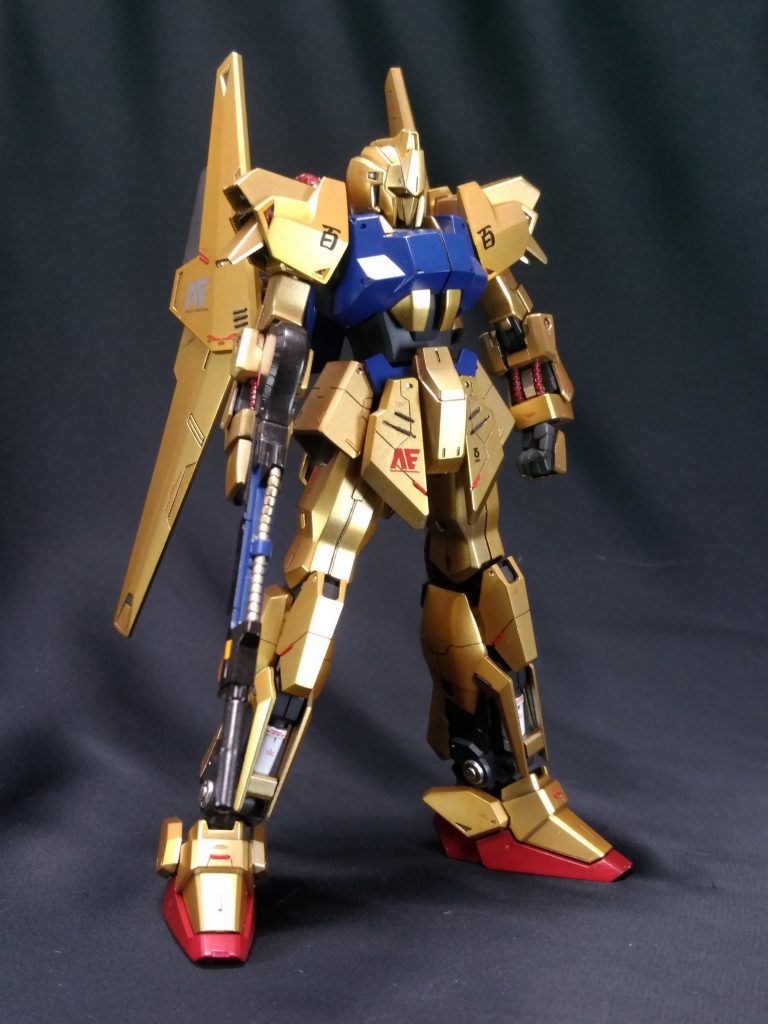 ゴールドにクリアイエロー、クリアオレンジ、蛍光オレンジを重ねてます。