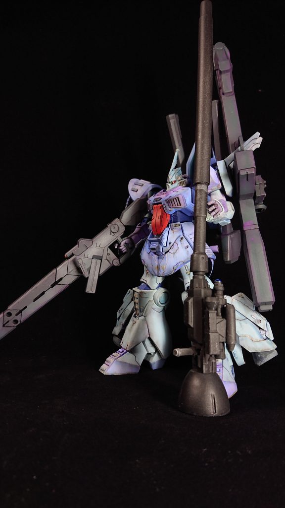 ボツ案の一つ。1/100マゼラ砲。左肩にうまく乗せられず…。