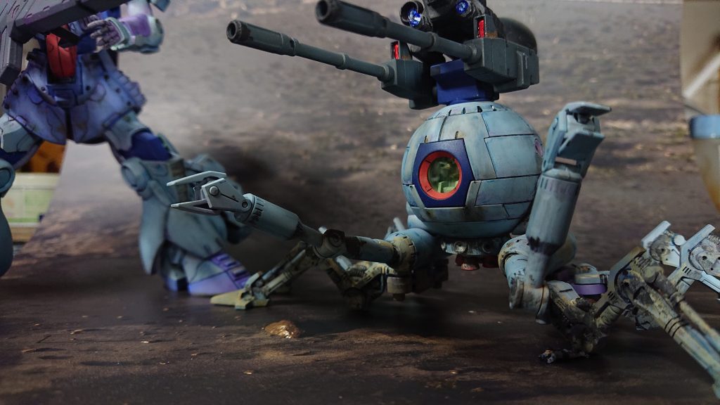 ディジェより強そう。これを見ると、やはりディジェの頭にコックピットは無理があると思う。