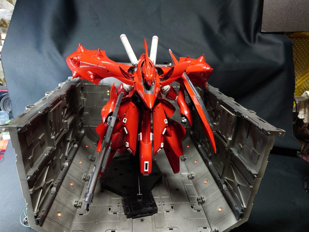 スペースからはみ出るサイズ…