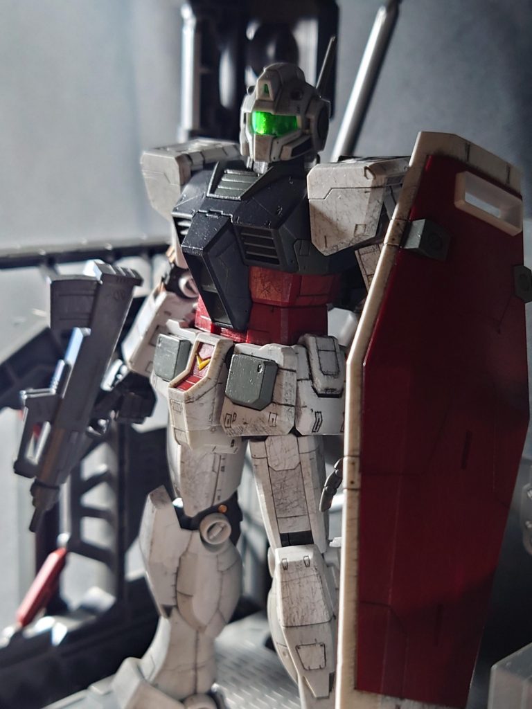 それでも頭替えればジムでね？ となってやってみました。RGのディティールに合いそうだったので、頭はジム パワードから拝借です。