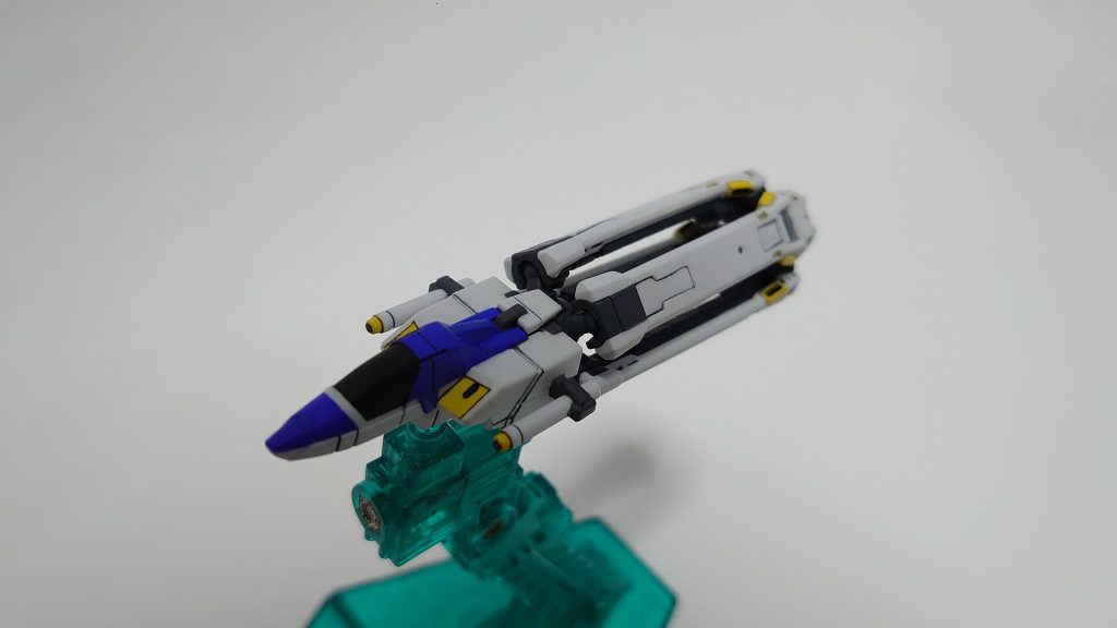 コア・ファイター本体は真っ白でしたが頑張って筆塗りしました。