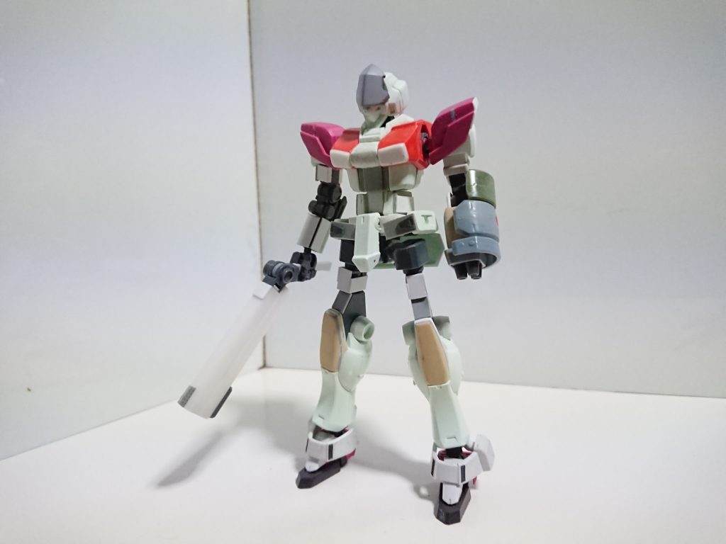 肩はインパルスラシエの肩で足はグリムゲルデです。