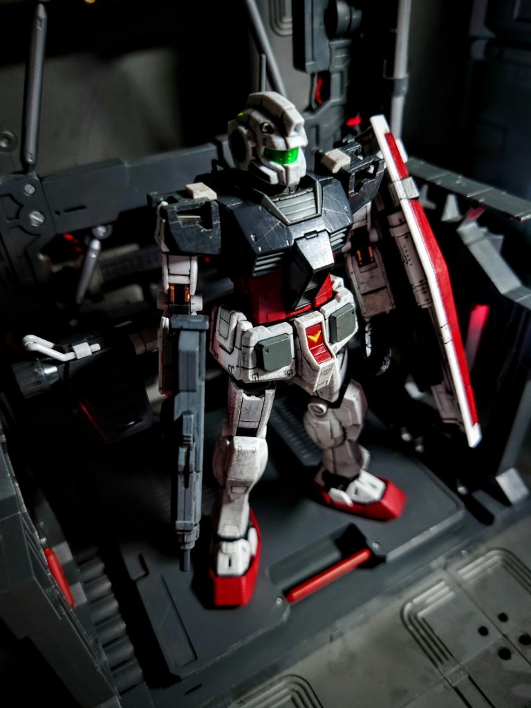 この機体を、量産型のベースとなるようにマイナーダウンさせるのが、ここのプロジェクトだ。他の所でも、同時進行で量産型開発は進んでいる。おそらく最終的には、全て統合されたものが量産型として生産されるのだろう。自分がその量産型に乗るかは、今は不明だ…