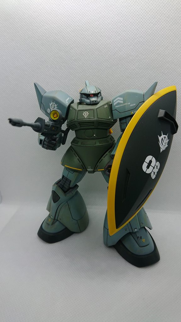 ビームライフルのスコープの中央はビームナギナタのランナーを削って作成しました。