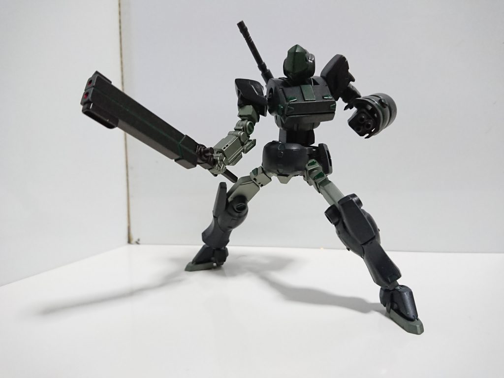 銃身を起こして打撃用のロッドモードに