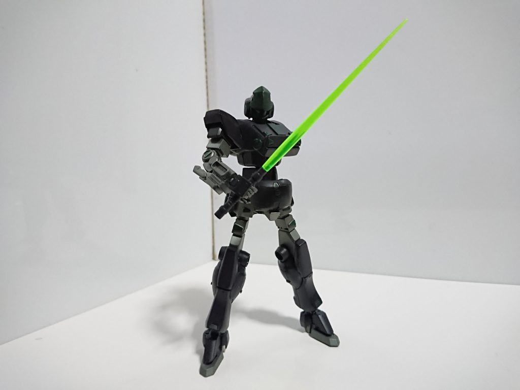 武装3 ツインビームサーベル 柄部分にも発生機がついているサーベル。 銃火器を使いきったとき左腕と銃を捨てて本当にコルレルの様な格闘戦をします。