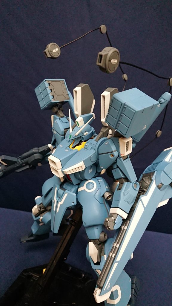 位置取りが難しかったインコム。撮影中、ずっとピヨンピヨンしててハラハラしました…。インコム本体の両脇用に「INCOM」ってデカールがあったのは意外でしたw